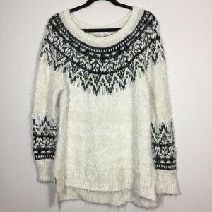 Super soft cozy fluffy oatmeal & black Fair Isle sweater winter cabincore size M